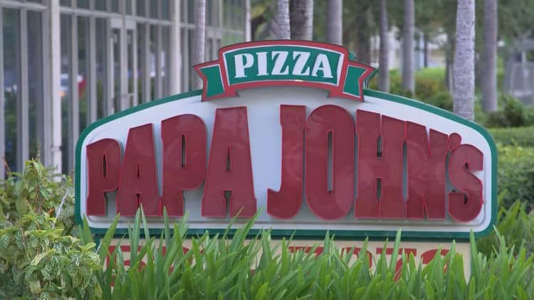 Papa John's founder John Schnatter resigns as chairman after apologizing for N-word comment