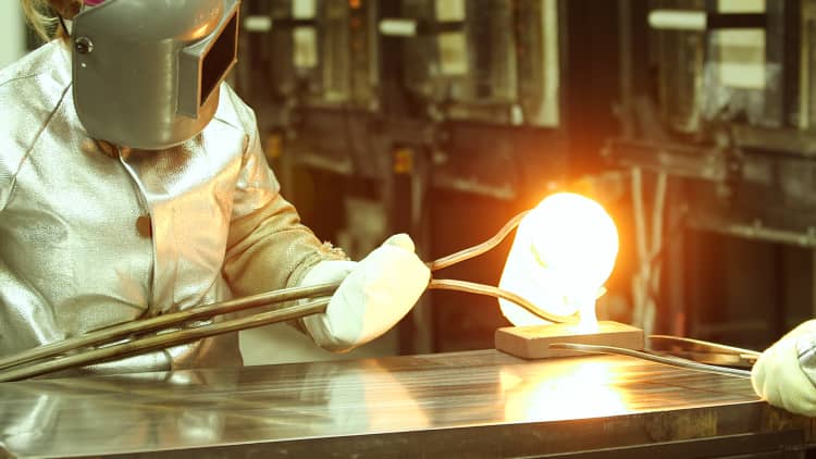 Phones are about to get stronger with Corning's new Gorilla Glass 6 — here's how it's made