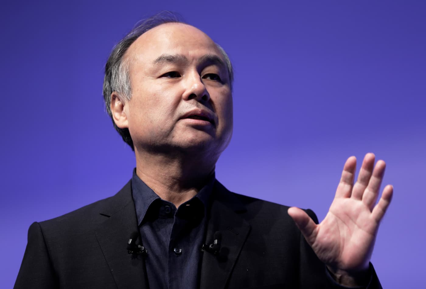 SoftBank shares tumble 9% as tech stocks sell-off continues