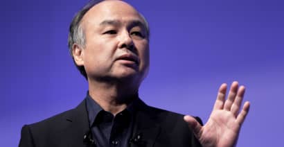 SoftBank shares tumble 9% as tech stocks sell-off continues