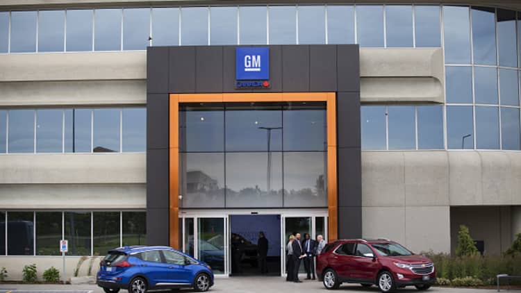 GM launches peer-to-peer car sharing