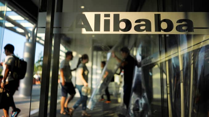 Oppressive China to place government officials inside 100 private companies, including Alibaba 105349190-1532444293591rtx6c96u