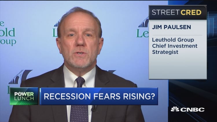 Stay in the market, raise low cash: Leuthold chief strategist on recession fears