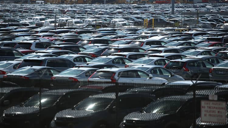 Senators introduce bipartisan bill to delay auto tariffs
