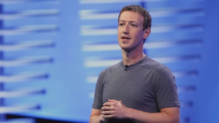 Mark Zuckerberg loses $17 billion in net worth as FB shares slide