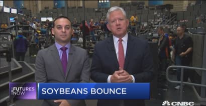 Futures Now: Soybeans bounce