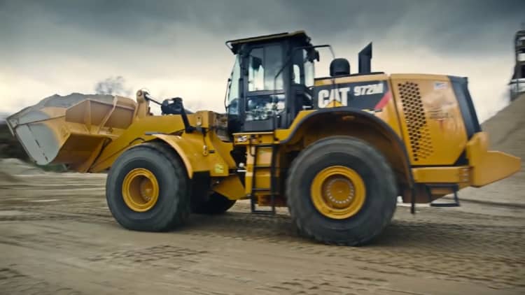 What to expect when Caterpillar, in a correction, reports earnings next week