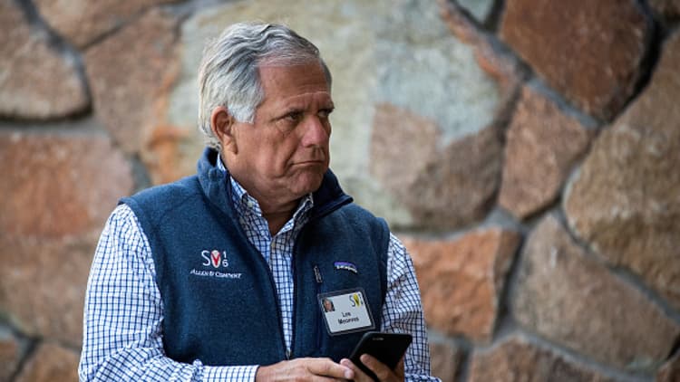 CBS stock plunges on reported Les Moonves accusations