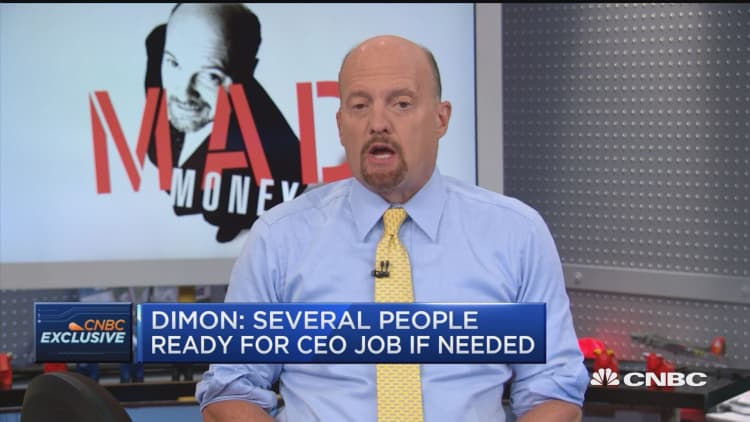 I think the Fed is doing it wrong and should sell its treasuries, says Jim Cramer