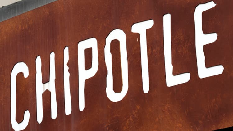 Chipotle reopens closed store after customer illnesses