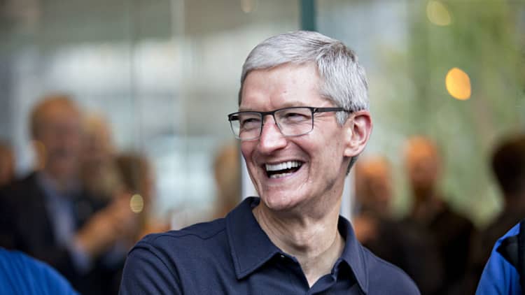 Apple stock hits $200 for the first time