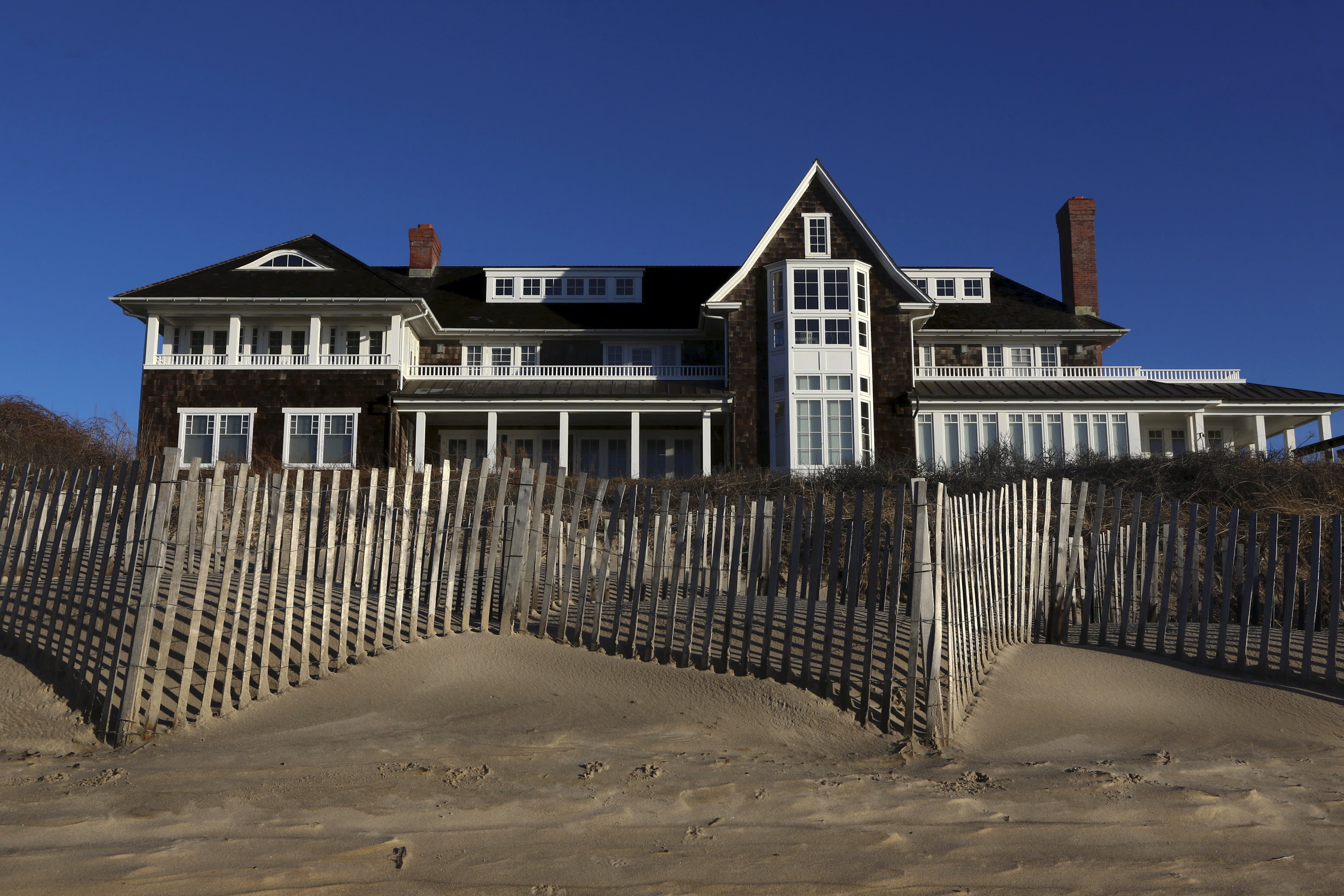 A house just rented in the Hamptons for $ 2 million for the summer