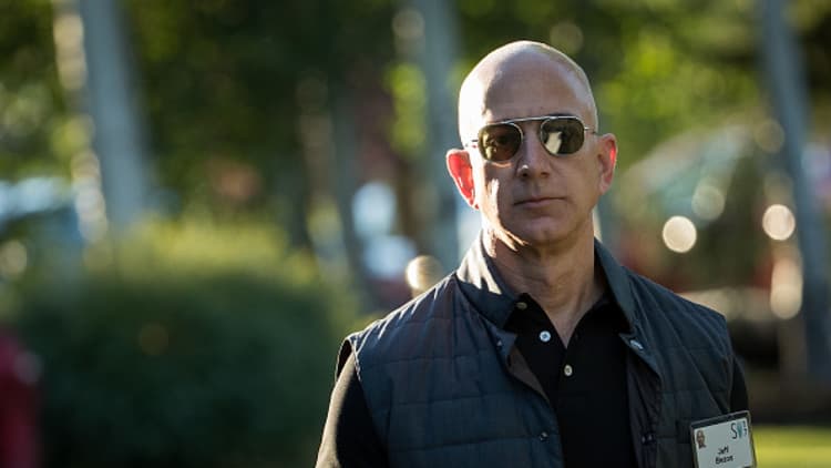 Amazon CEO Jeff Bezos turns into tech style icon, says NYT fashion editor