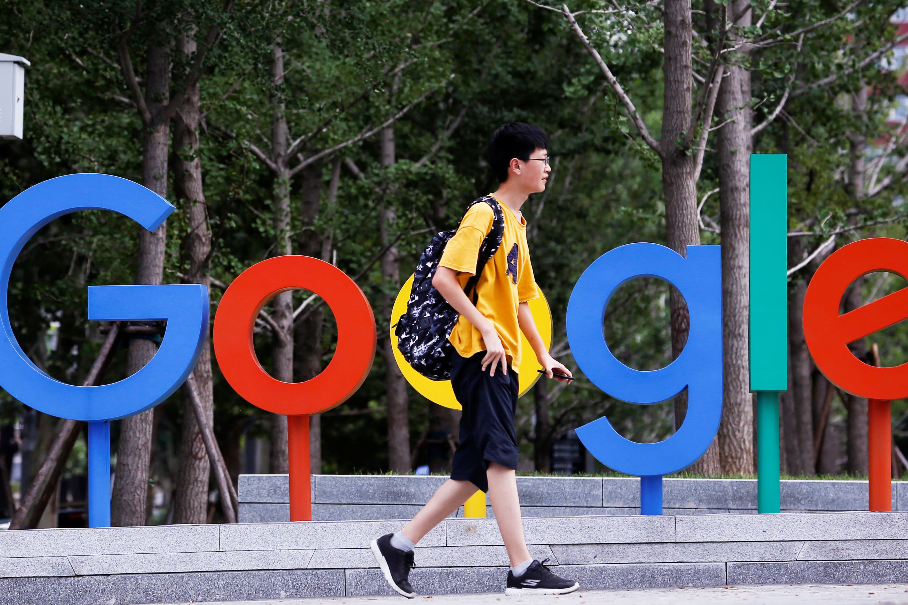 Google told researchers to ‘strike a constructive tone’ in AI investigate: Reuters