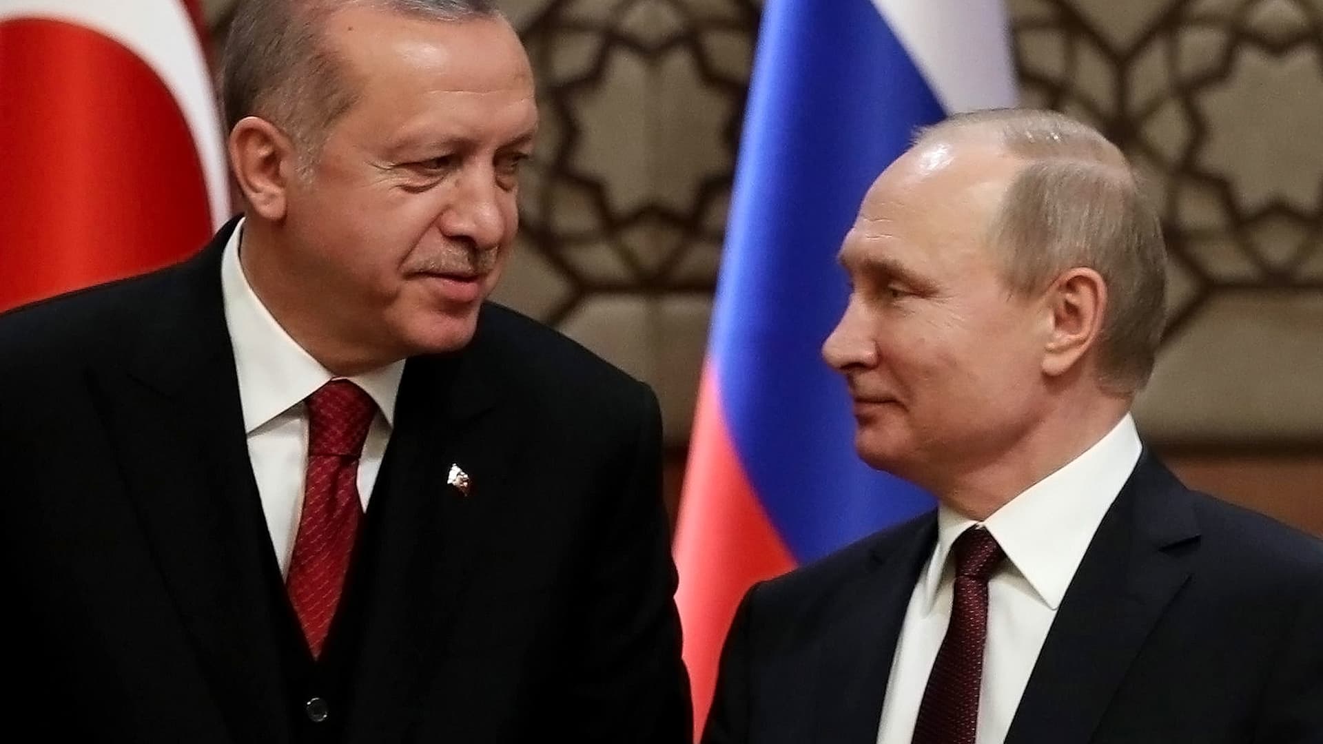 Turkey's President Recep Tayyip Erdogan (L) and Russia's President Vladimir Putin last April. 