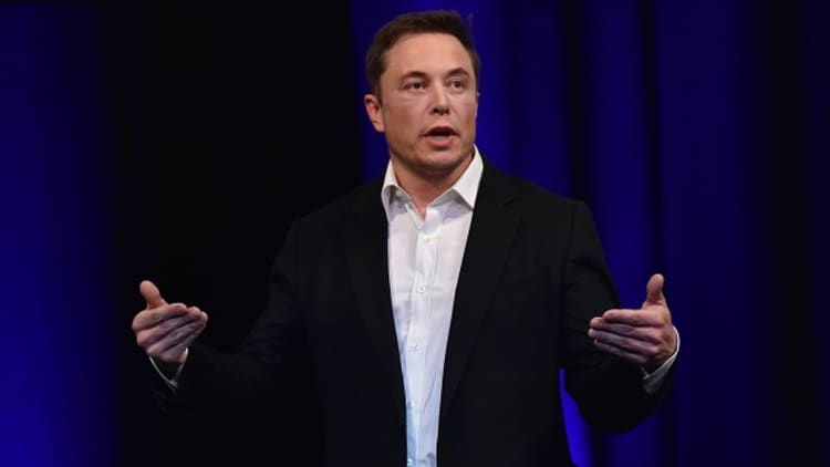 Elon Musk: I had several meetings on going private