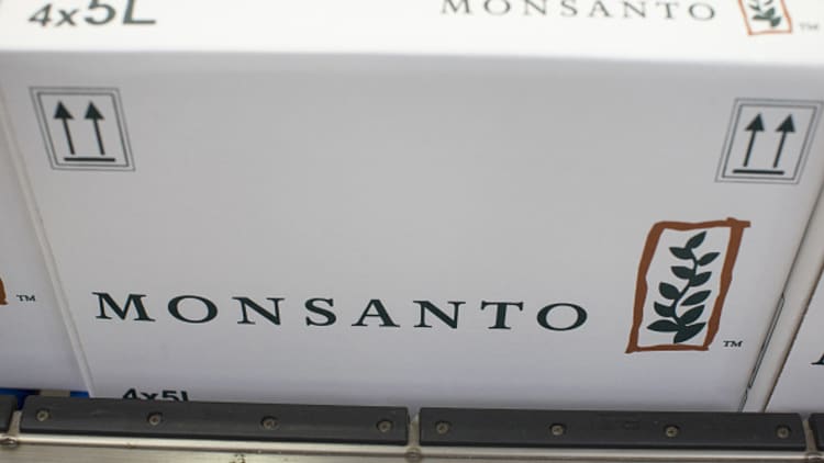 Jury orders Monsanto to pay $289 million in Roundup cancer trial