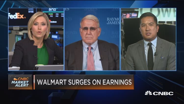 'Bricks plus clicks' the real story for Walmart earnings, says analyst