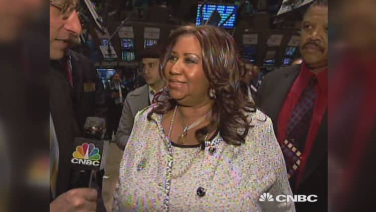 Aretha Franklin at NYSE on Christmas album and possible biopic (2008)