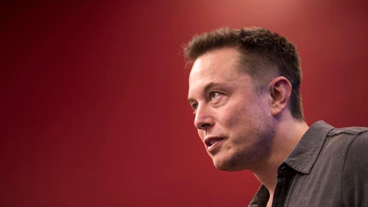 Musk and Tesla directors to meet with SEC: NYT