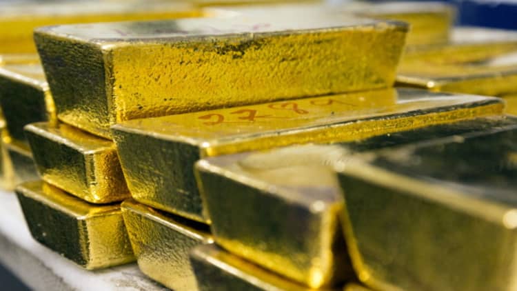 The Fed effect: Here's how to play gold