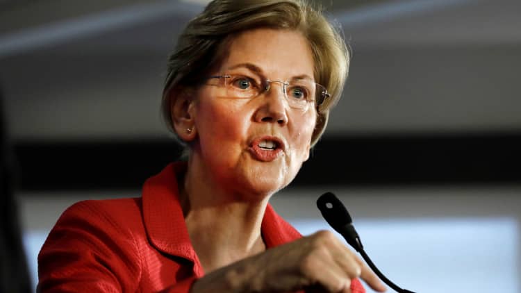 Sen. Warren wants to ban Congress and White House staff from owning individual stocks