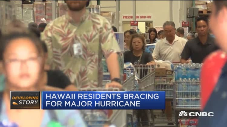 Hawaii residents bracing for Category 5 hurricane