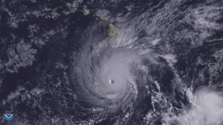 Category 4 Hurricane Lane approaches Hawaii