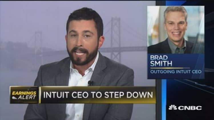 Intuit CEO Brad Smith to step down