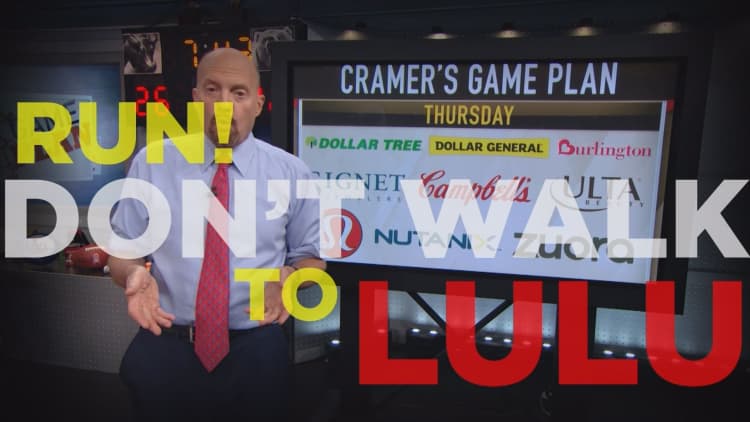 Cramer Remix: Everyone adores this stock, here’s how to get in