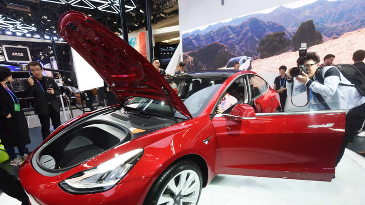 Judge dismisses lawsuit against Tesla over Model 3 production