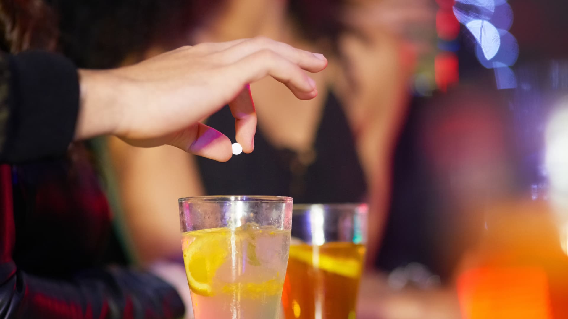 Date rape drug test allows women to discreetly check for spiked drinks