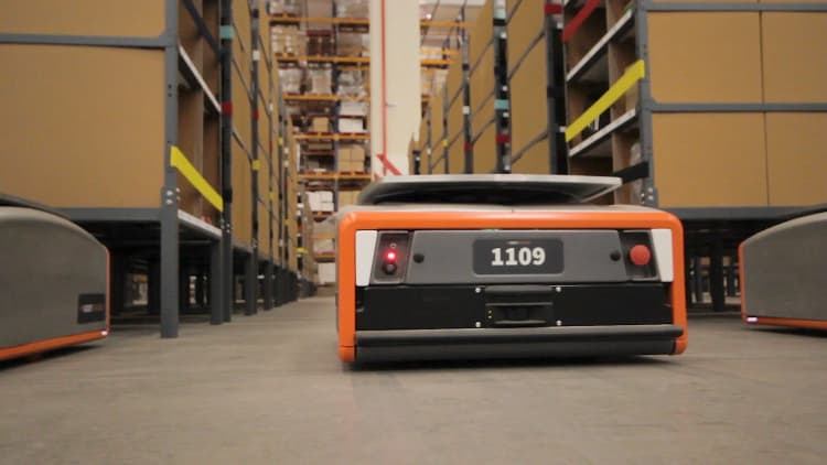 GreyOrange robots are coming to the U.S. to help retailers compete with Amazon