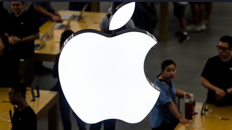 Trade war escalation could be 'very problematic' for Apple: Analyst
