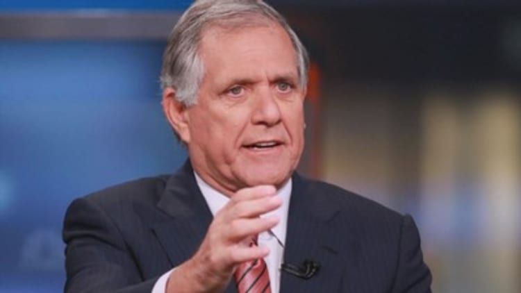 Les Moonves out as CBS CEO amid new allegations