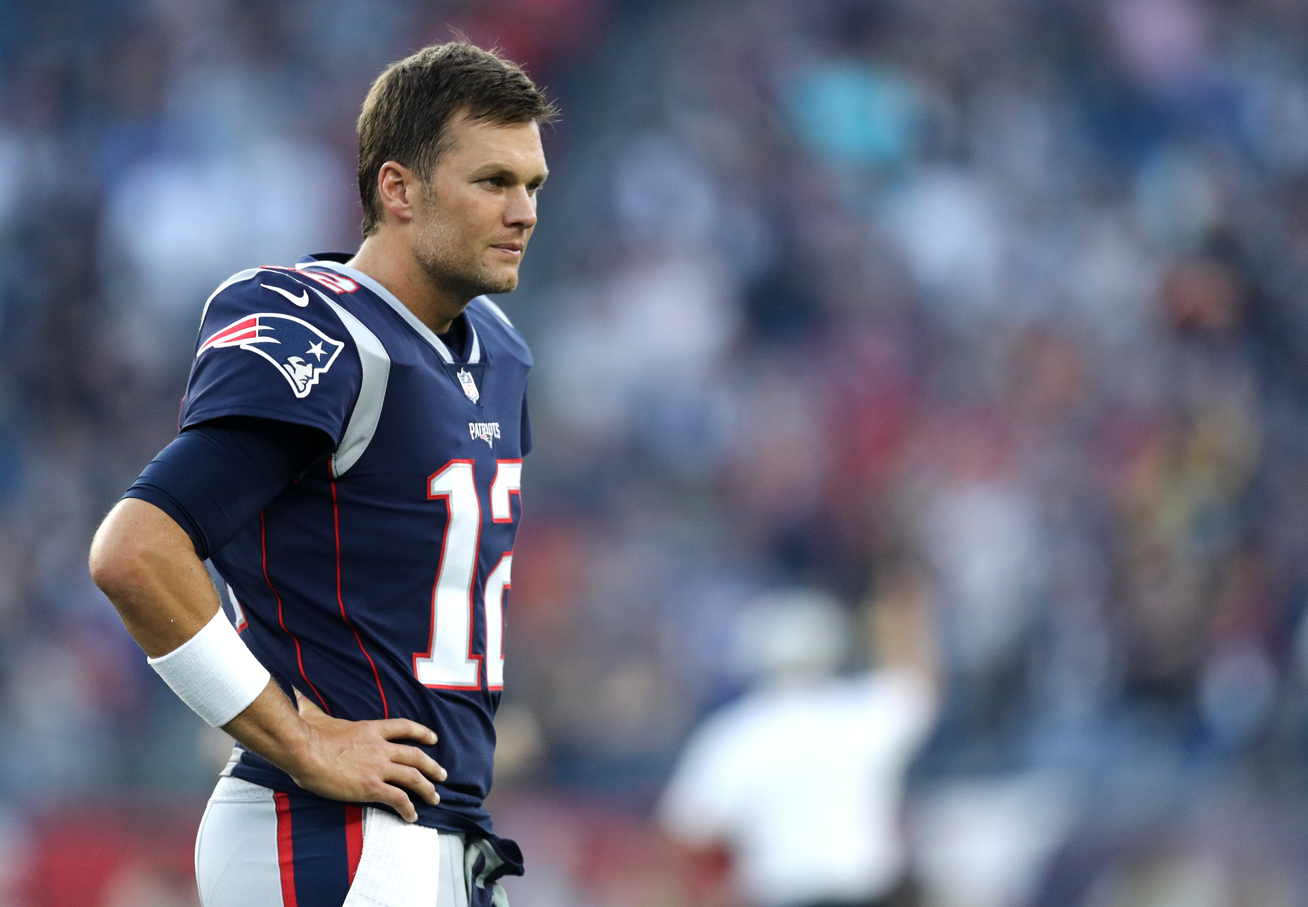 Tom Brady Says It S Ok He S Not The Nfl S Highest Paid Quarterback