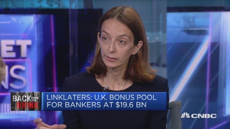 Linklaters: UK bonus pool for bankers at $19.6 billion