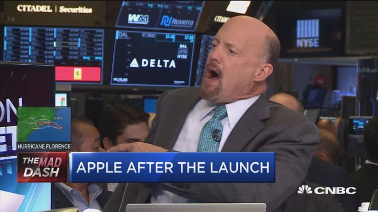 Cramer praises Apple's new iPhones as a 'breakthrough'