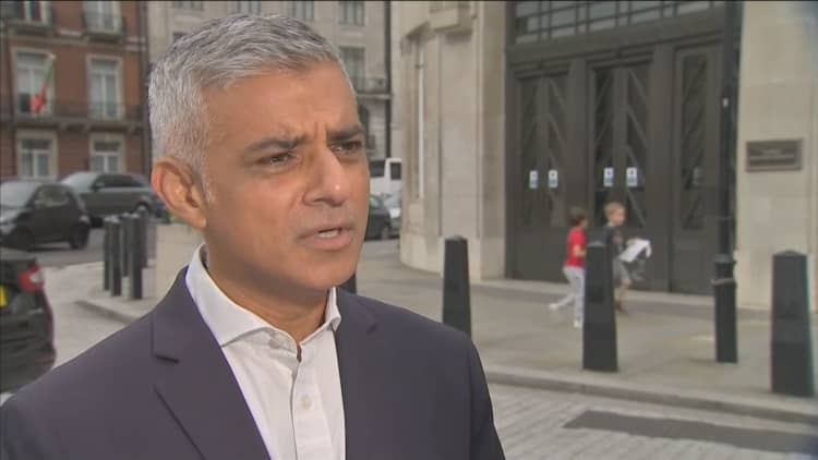 London Mayor Sadiq Khan calls for second Brexit vote