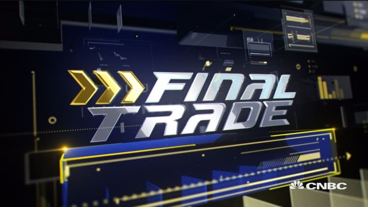 Final Trades: PM, FDX & more