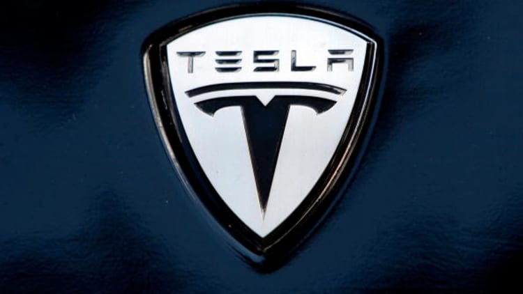 Tesla stock drops after DOJ launches criminal probe into company