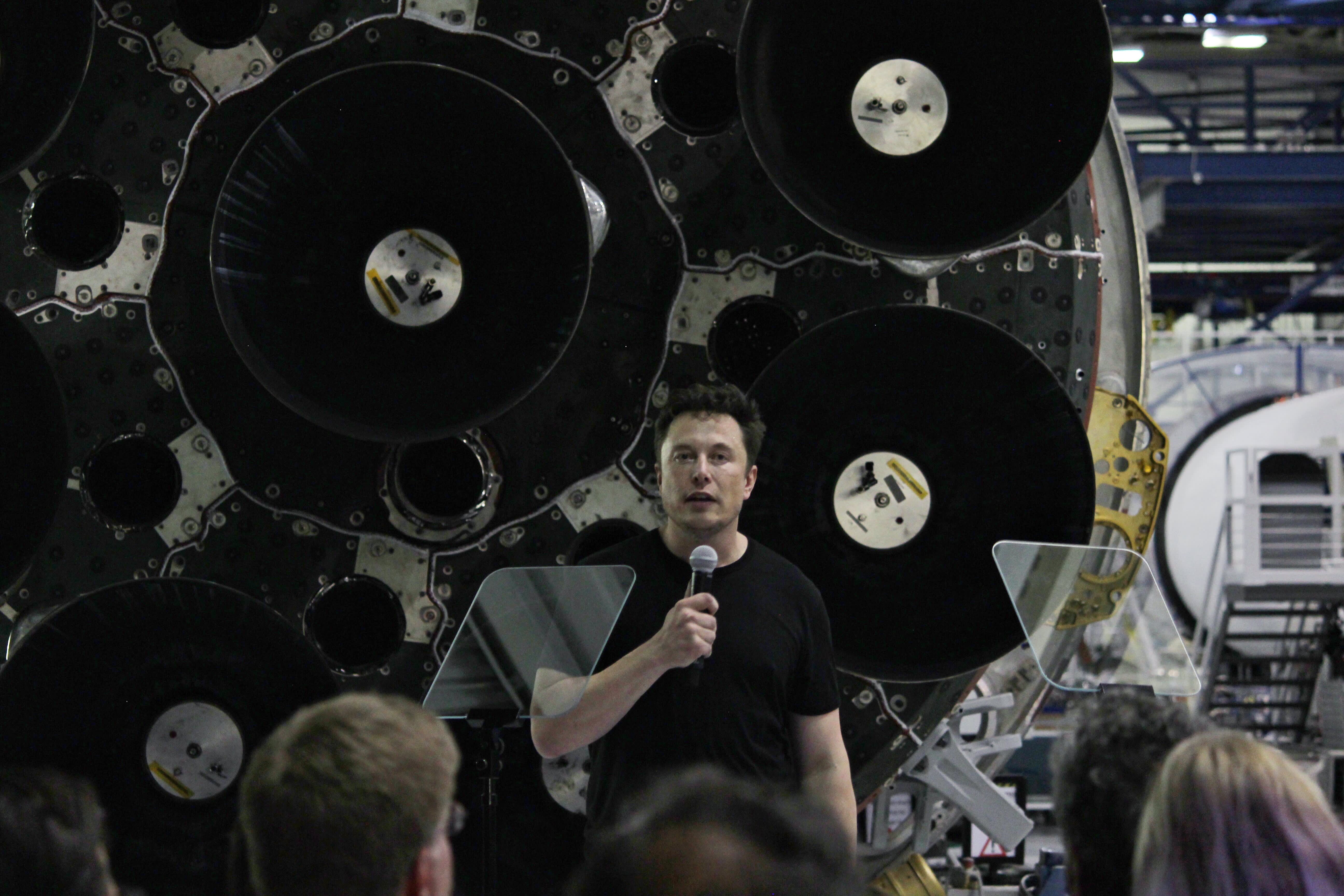 Elon Musk: SpaceX's first Starlink internet satellites launch ready