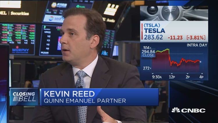 Investors should take Tesla probe news with caution, says pro