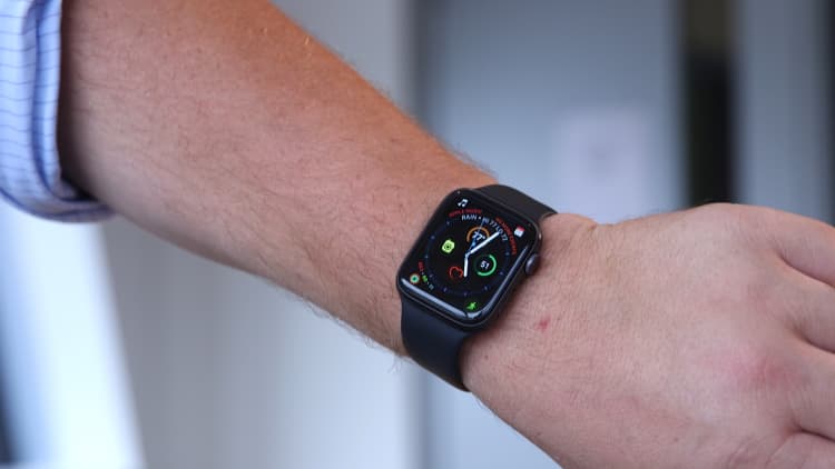 Apple Watch Now Part of UnitedHealthcare Wearable Device Program That Helps  Motivate People to Walk Nearly 12,000 Steps per Day - UnitedHealth Group