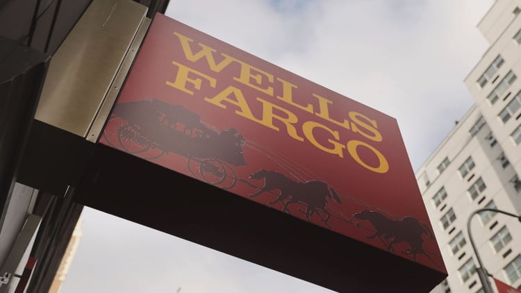 Wells Fargo to slash thousands of jobs