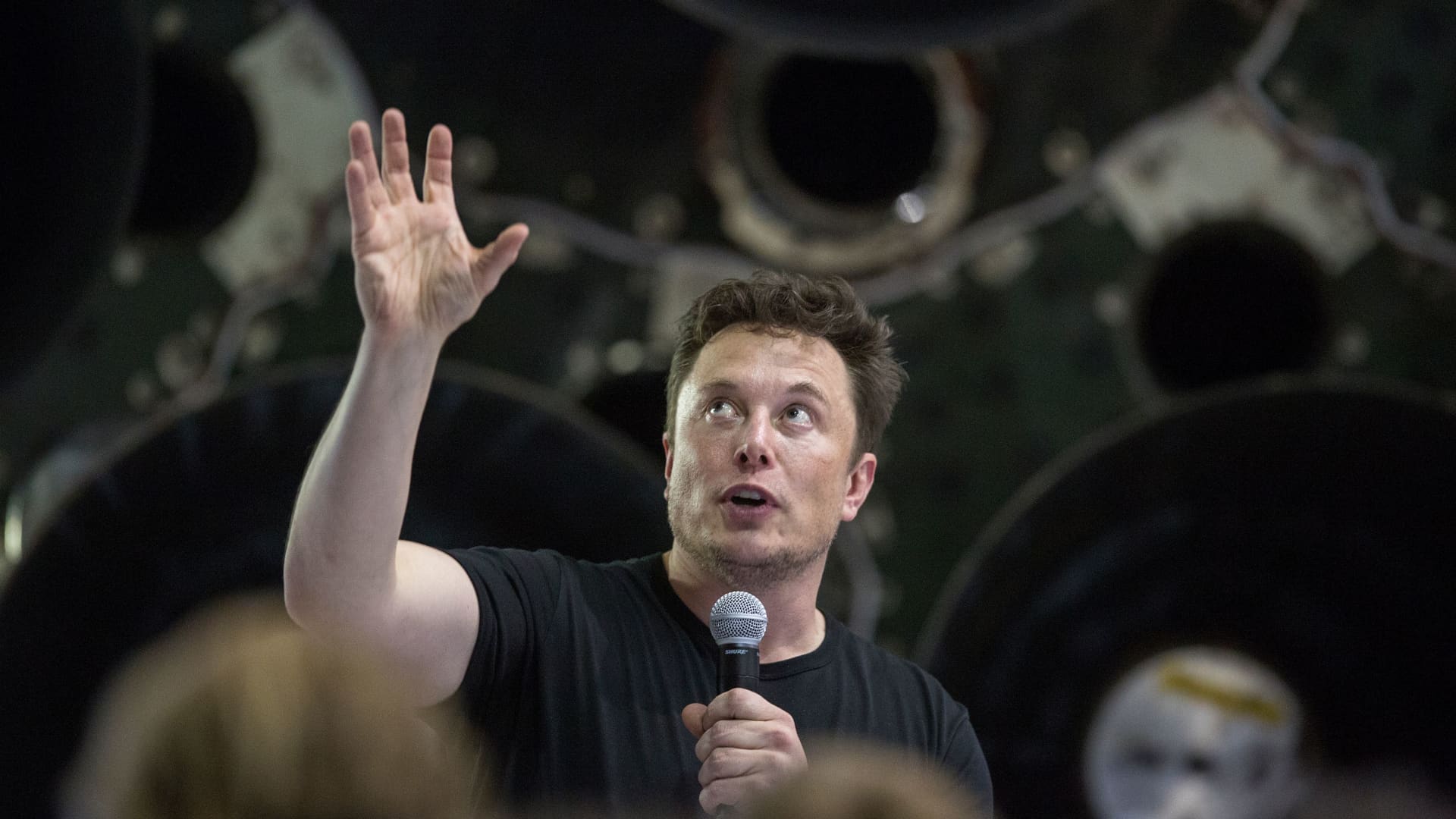 Elon Musk testifies he would have sold SpaceX stock to take Tesla private in 2018