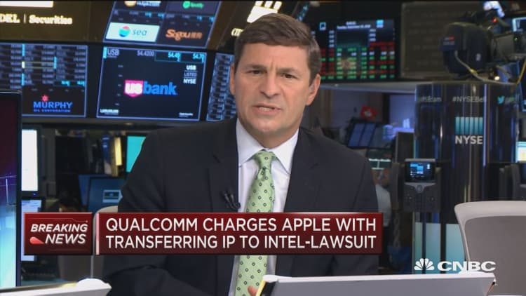 Qualcomm charges Apple with transferring IP to Intel, amending existing lawsuit