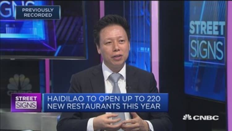 Chinese hotpot chain Haidilao is a 'sexy stock' to many investors: Expert