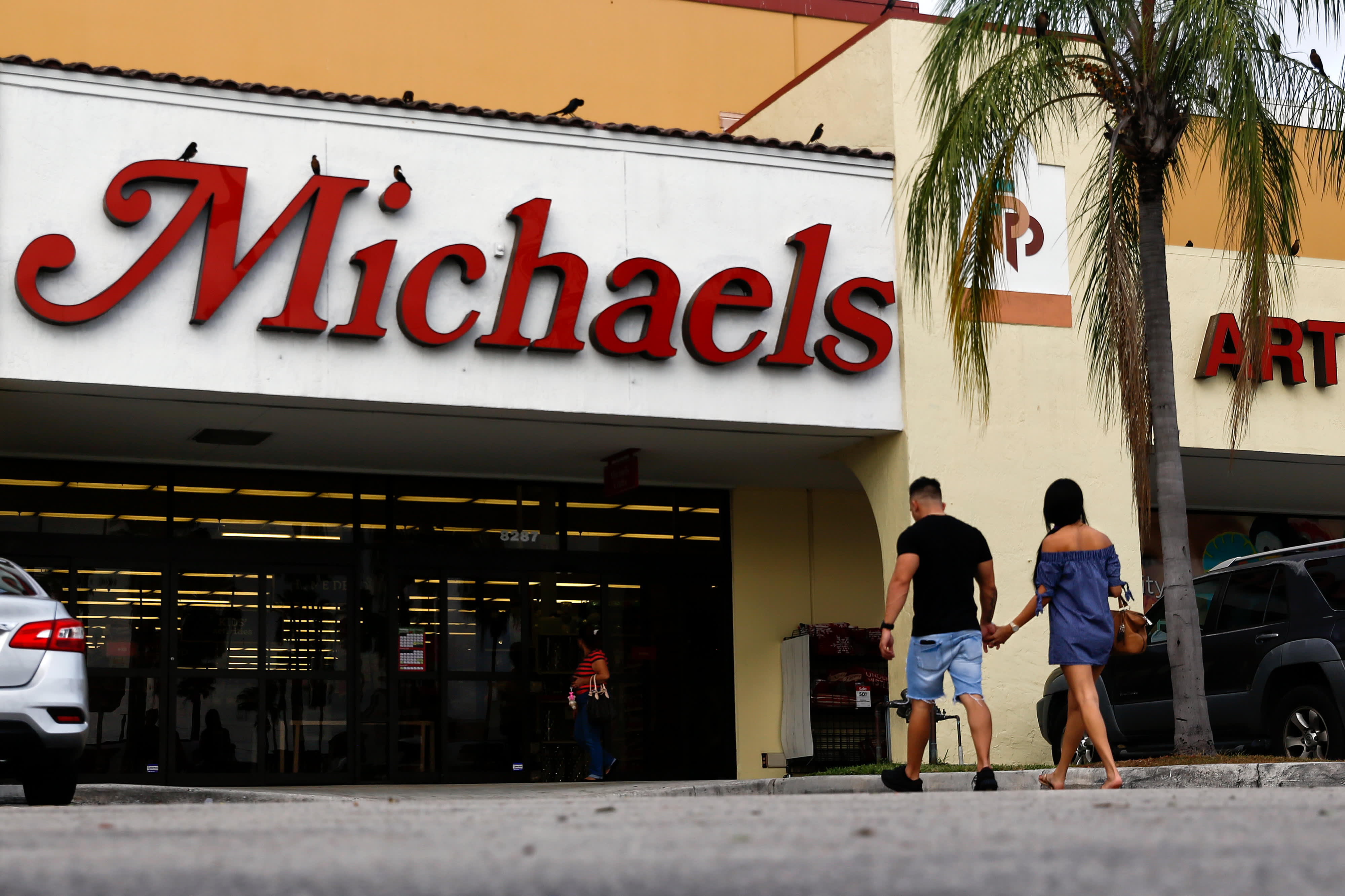 Michaels expands kids' section to win sales Toys R Us left behind