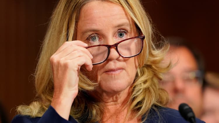 Kavanaugh accuser Ford gives gripping, emotional opening statement
